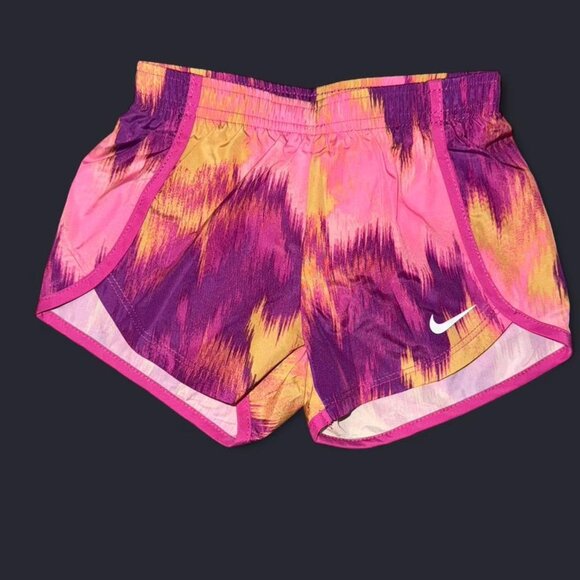 Nike Girls Shirt & Shorts Set **Shirt is size 2T & Shorts are Size 3T** - Picture 3 of 7